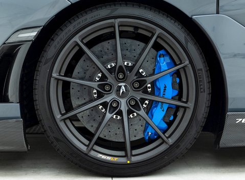 McLaren 765LT Spider 13