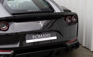 Ferrari 812 Superfast 24