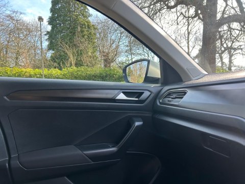 Volkswagen T-Roc 1.0 TSI SE Euro 6 (s/s) 5dr 52