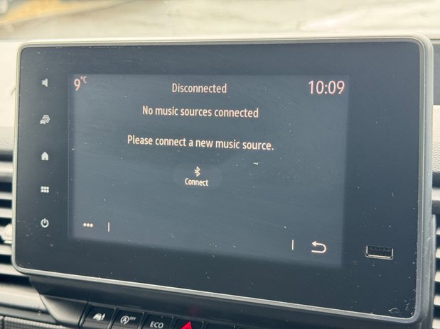Renault Trafic SWB L1H1 [SOLD MM] Low Roof Business Plus SL28 Air Con Sensors EURO 6 33