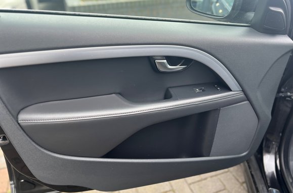 Volvo V70 2.0 D4 SE LUX AUTOMATIC ESTATE 29
