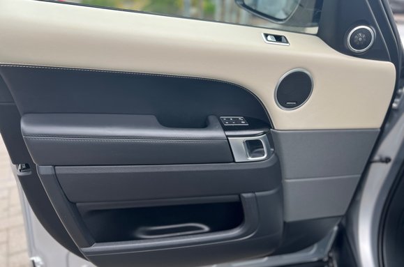 Land Rover Range Rover Sport HSE DYNAMIC AUTO P400e PETROL HYBRID PAN ROOF 31