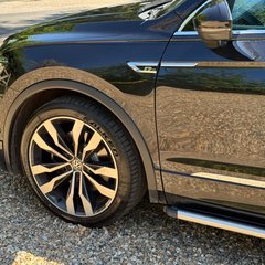Volkswagen Tiguan R-LINE TECH TSI 4MOTION DSG 1