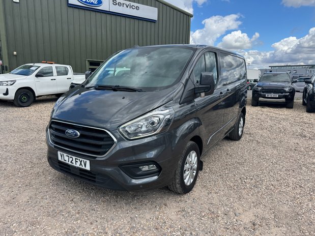 Ford Transit Custom SWB L1H1 Low Roof Limited 280 Air Con Alloys Senso 2