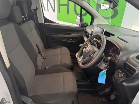Vauxhall Combo 1.5 Combo 2300 Professional Turbo D S/S 11