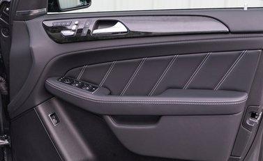 Mercedes-Benz GLE 63 S 4MATIC Night Edition 23