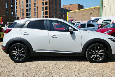 Mazda CX-3 SPORT NAV..1 FORMER KEEPER,8 SERVICES,DAB,NAV,AIR CON.STUNNING EXAMPLE  11