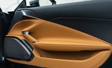 Ferrari Roma SPIDER 29