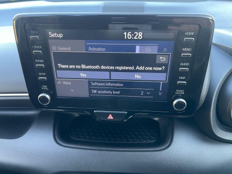 Toyota Yaris 1.5 VVT-h Design E-CVT Euro 6 (s/s) 5dr 18