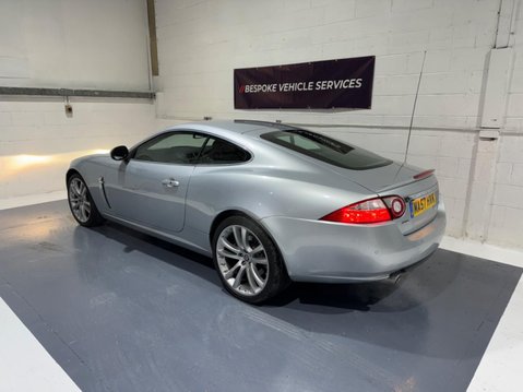 Jaguar XK COUPE 11