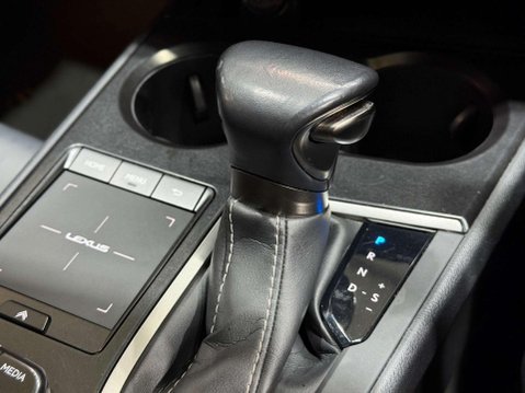 Lexus Ux 2.0 250h SUV 5dr Petrol Hybrid E-CVT Euro 6 (s/s) (184 ps) 41