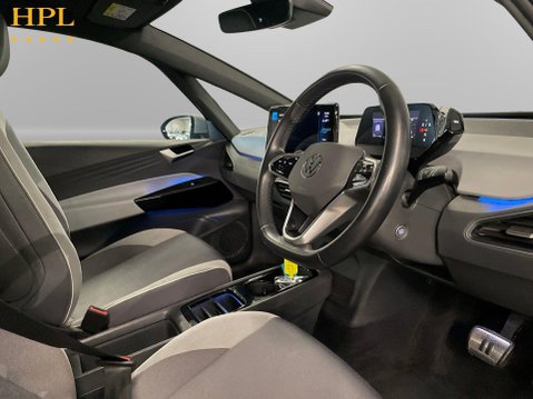 Volkswagen ID.3 Pro Performance 58kWh Style Hatchback 5dr Electric Auto (204 ps) 12