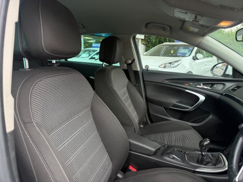 Vauxhall Insignia 2.0 CDTi ecoFLEX SRi Nav Euro 5 (s/s) 5dr 19