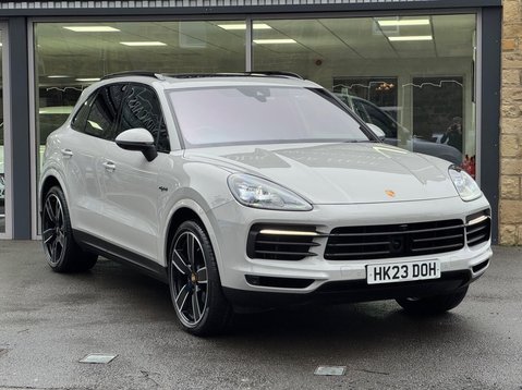 Porsche Cayenne V6 PLATINUM EDITION 1