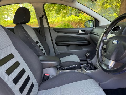 Ford Focus 1.6 TDCi DPF Zetec 5dr 15