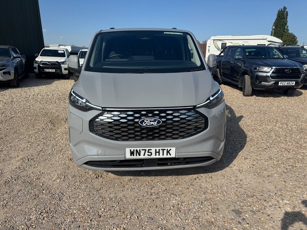 Ford E-Transit Custom 65KWH AUTO SWB L1H1 Low Roof Limited Air Con 218ps 3