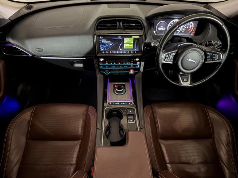 Jaguar F-Pace V6 S AWD 12