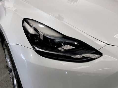 Tesla Model Y SUV 5dr Electric Auto RWD (346 ps) 9