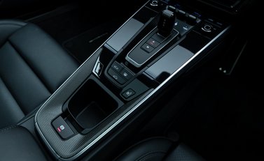 Porsche 911 Turbo S (992) 26