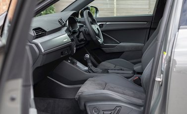 Audi Q3 TFSI 40 Quattro S Line Vorsprung 17