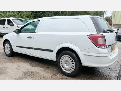 Vauxhall Astra 1.3 CDTi 16v Club Car Derived Van 3dr Diesel Manual (130 g/km, 89 bhp) 13