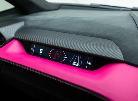 Lamborghini Revuelto 21