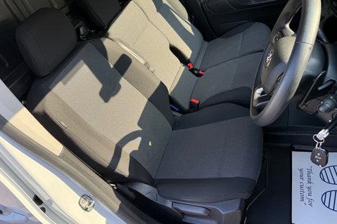 Toyota Proace City L1 DESIGN - NO VAT - AUTO - 1.5 DIESEL - REVERSE CAM - CARPLAY 19