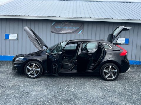 Volvo V40 2.0 D2 R-Design Euro 6 (s/s) 5dr 3