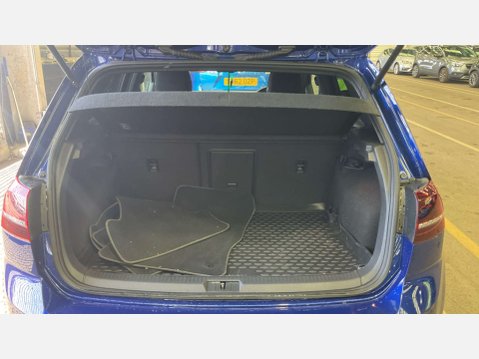 Volkswagen Golf 2.0 Golf R DSG 4WD 5dr 11