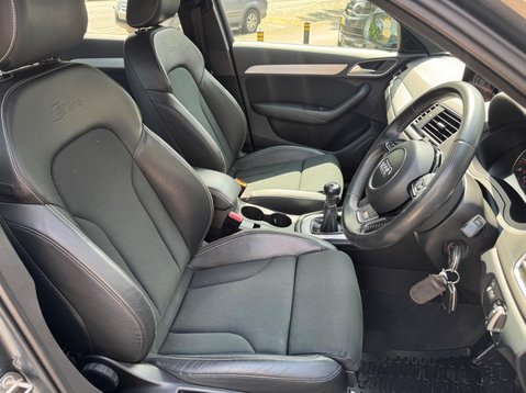 Audi Q3 TFSI S LINE 19