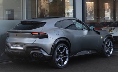 Ferrari Purosangue 4