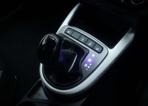 Hyundai i10 1.2 i10 Premium MPI Auto 5dr 28