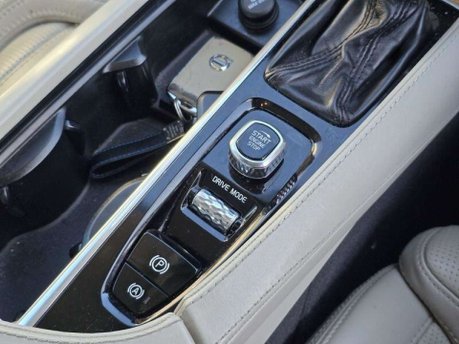 Volvo S90 2.0 D4 Inscription Pro Saloon 4dr Diesel Auto Euro 6 (s/s) (190 ps) 16