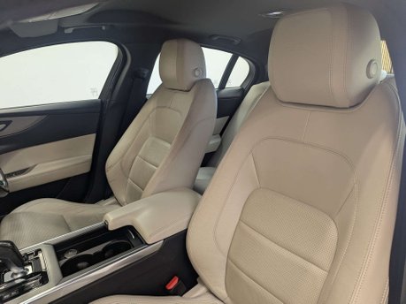 Jaguar XE 2.0 XE R-Dynamic S D Auto 4dr 36