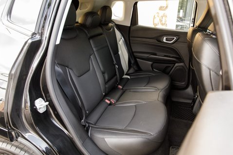 Jeep Compass ALTITUDE 37