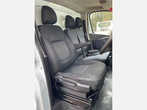 Vauxhall Vivaro 1.6 CDTi 2900 ecoFLEX L2 H1 Euro 5 (s/s) 5dr 23