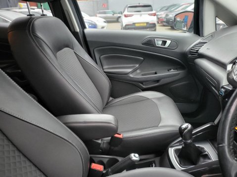 Ford Ecosport TITANIUM 15