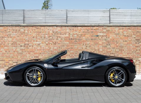 Ferrari 488 Spider 2