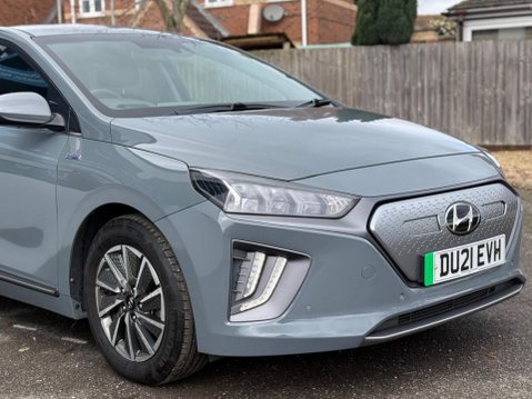 Hyundai IONIQ 38.3kWh Premium SE Auto 5dr 11