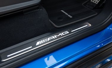 Mercedes-Benz G Class AMG G63 CARBON EDITION 34