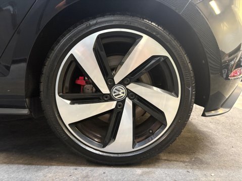 Volkswagen Golf 2.0 TSI GTI Performance DSG Euro 6 (s/s) 5dr 54