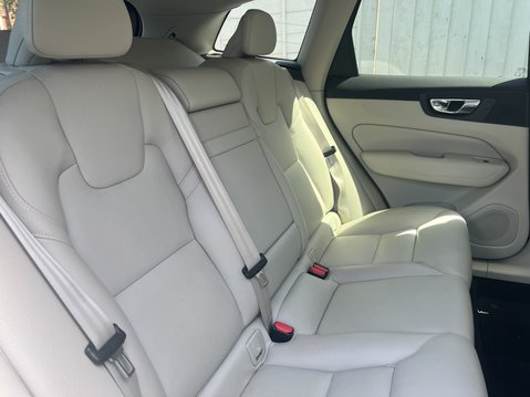 Volvo XC60 2.0 T4 Edition SUV 5dr Petrol Auto Euro 6 (s/s) (190 ps) 13