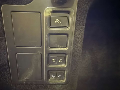 Land Rover Discovery 3.0 Discovery SE SD6 Auto 4WD 24