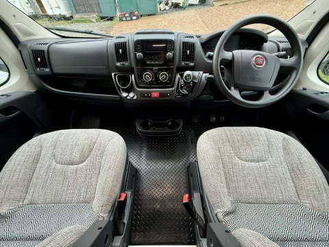 Swift Edge 486 Black Edition 11