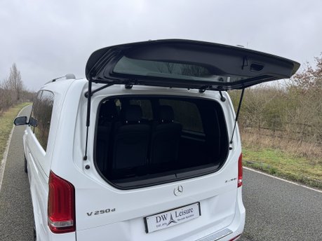 Mercedes-Benz V Class V250D AMG Line Auto Diesel Extra Long Wheelbase 8 SEATER/360 CAM/SAT NAV 43
