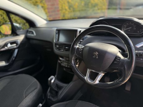 Peugeot 208 1.2 208 Tech Edition S/S 5dr 39