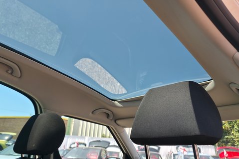 Skoda Roomster SE PLUS.7 SERVICES..IDEAL FOR DOGS, WHEELCHAIR.SUNROOF..LAST OWNER 7 YEARS 25