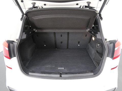 BMW 2 Series 1.5 218i M Sport Euro 6 (s/s) 5dr 26