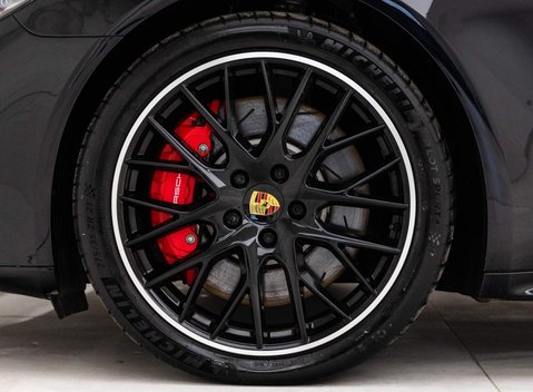 Porsche Panamera TURBO PDK 18