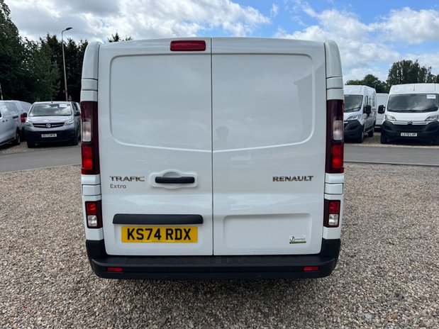 Renault Trafic LWB L2H1 Low Roof LL30 Extra Air Con Alloys Nav Sensors 8